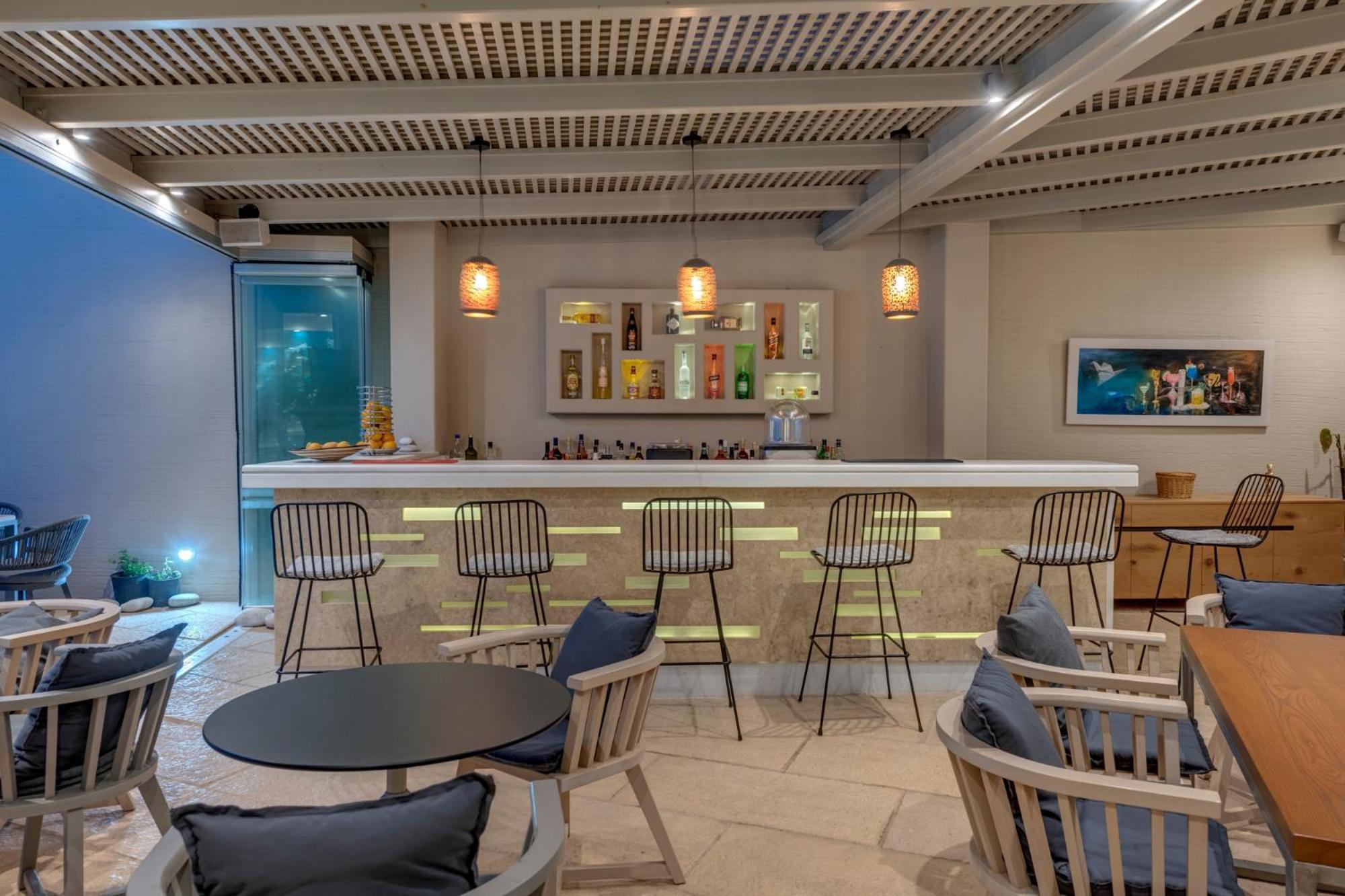 Kouros Art Hotel (Adults Only) Stelida  Exterior photo